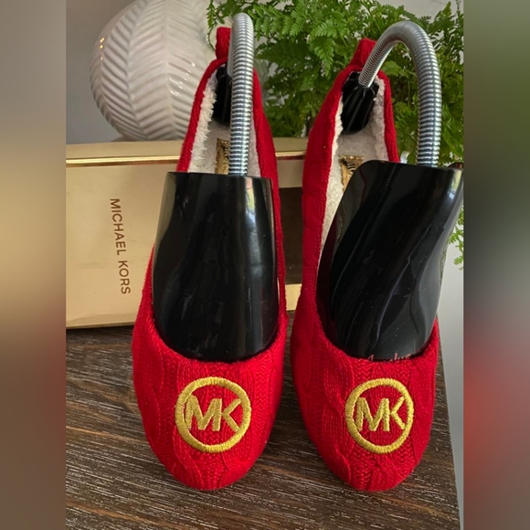 NIB, Michael Kors Womens Red Cable Knit Slip On Flats Size 8m Christmas Slippers - Picture 1 of 7